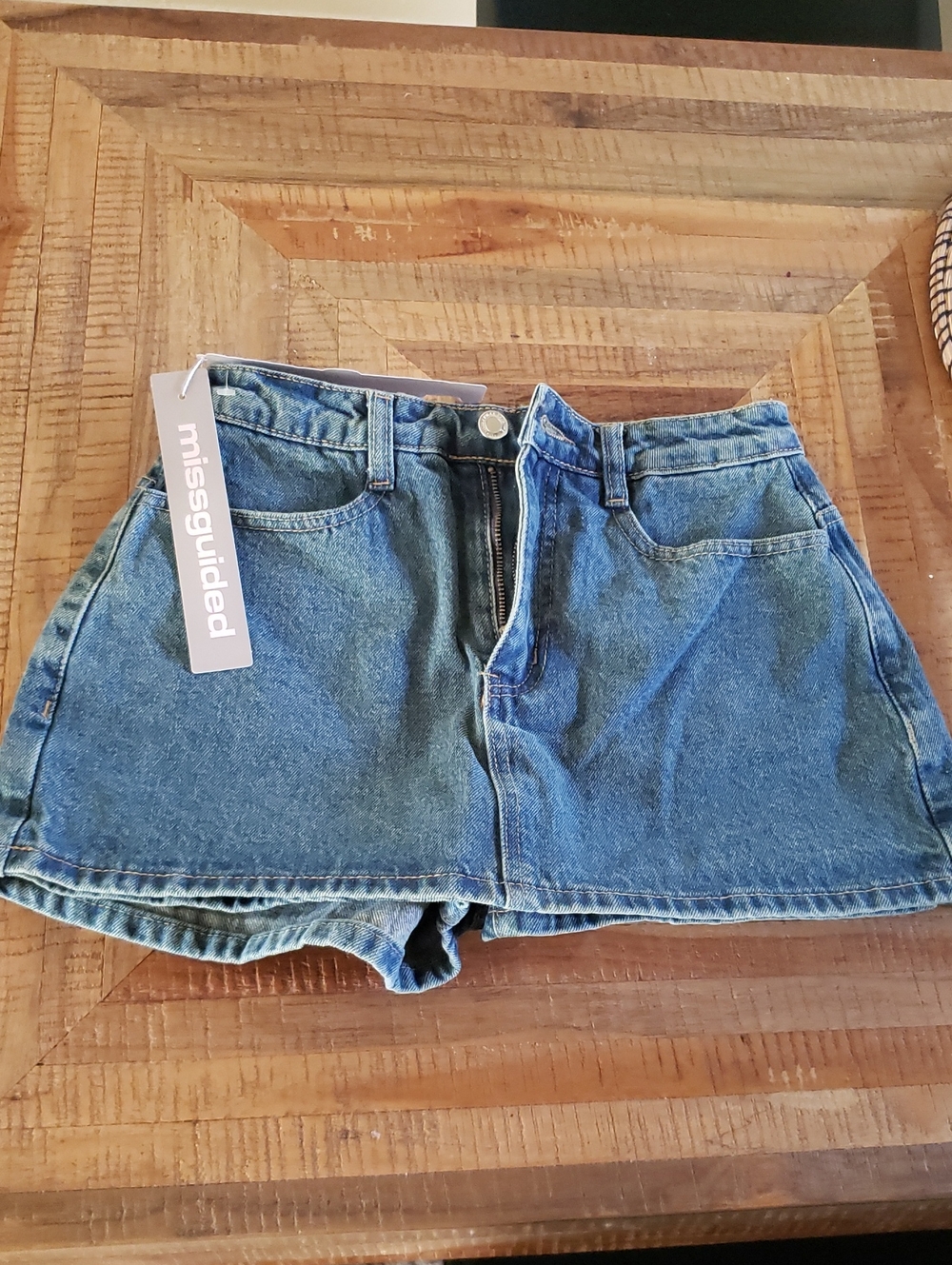 MISSGUIDED BNWT Denim Skort - XS ( 13" W / 2" Inseam ) Light Wash